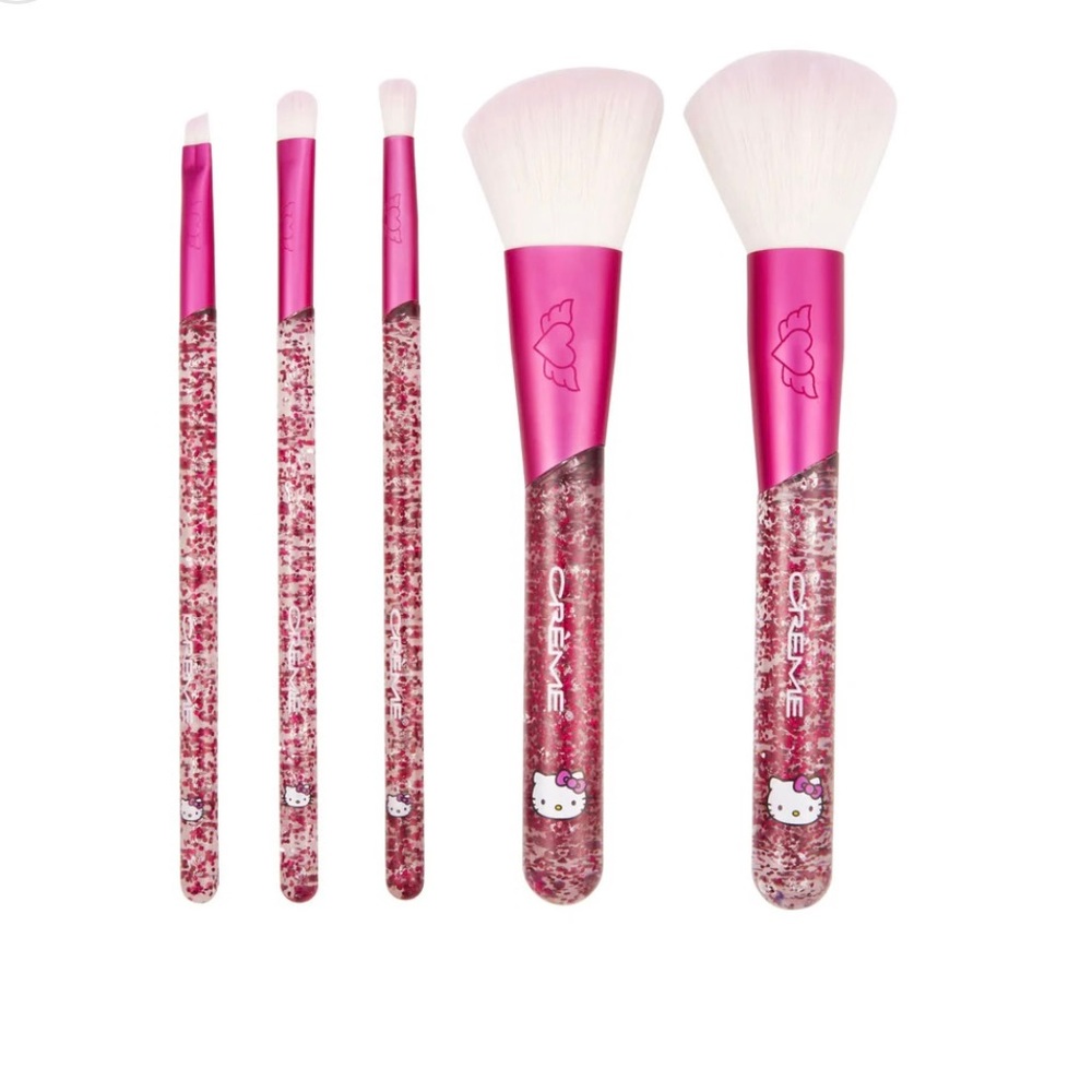 BRAND NEW Hello Kitty Crème Shop Luv Wave Brush Set